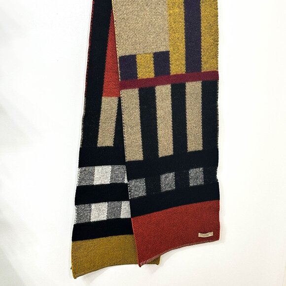 Burberry Thick Scarf - Picture 7 of 9
